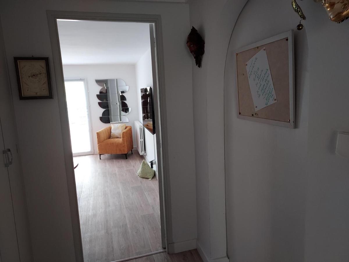 Rez-De-Chaussee Privatif Spacieux 3* D'Une Villa Centre Ville Hyères Екстериор снимка