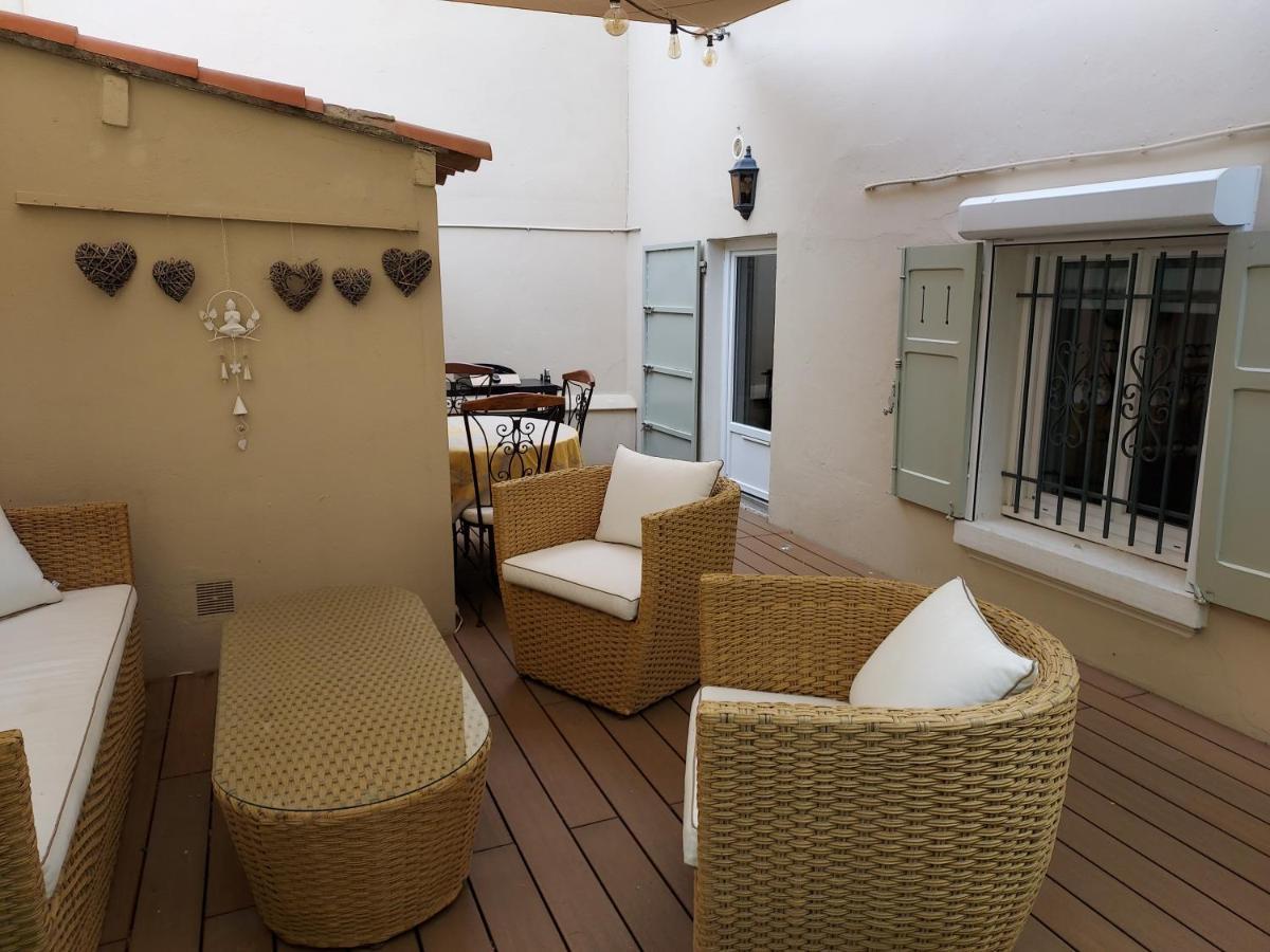 Rez-De-Chaussee Privatif Spacieux 3* D'Une Villa Centre Ville Hyères Екстериор снимка
